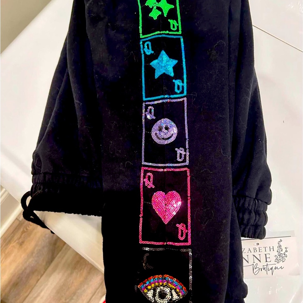 Queen of Sparkles
Queen of hearts